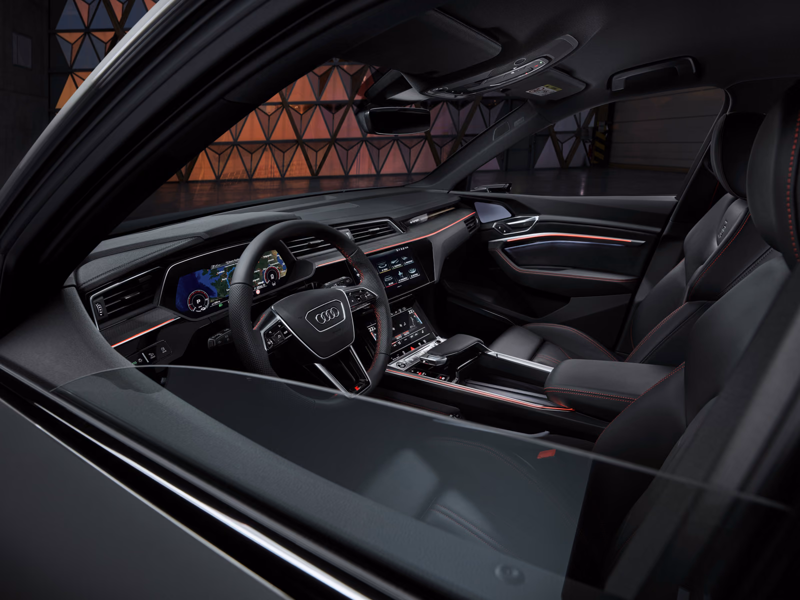 Audi Q8 e-tron — салон