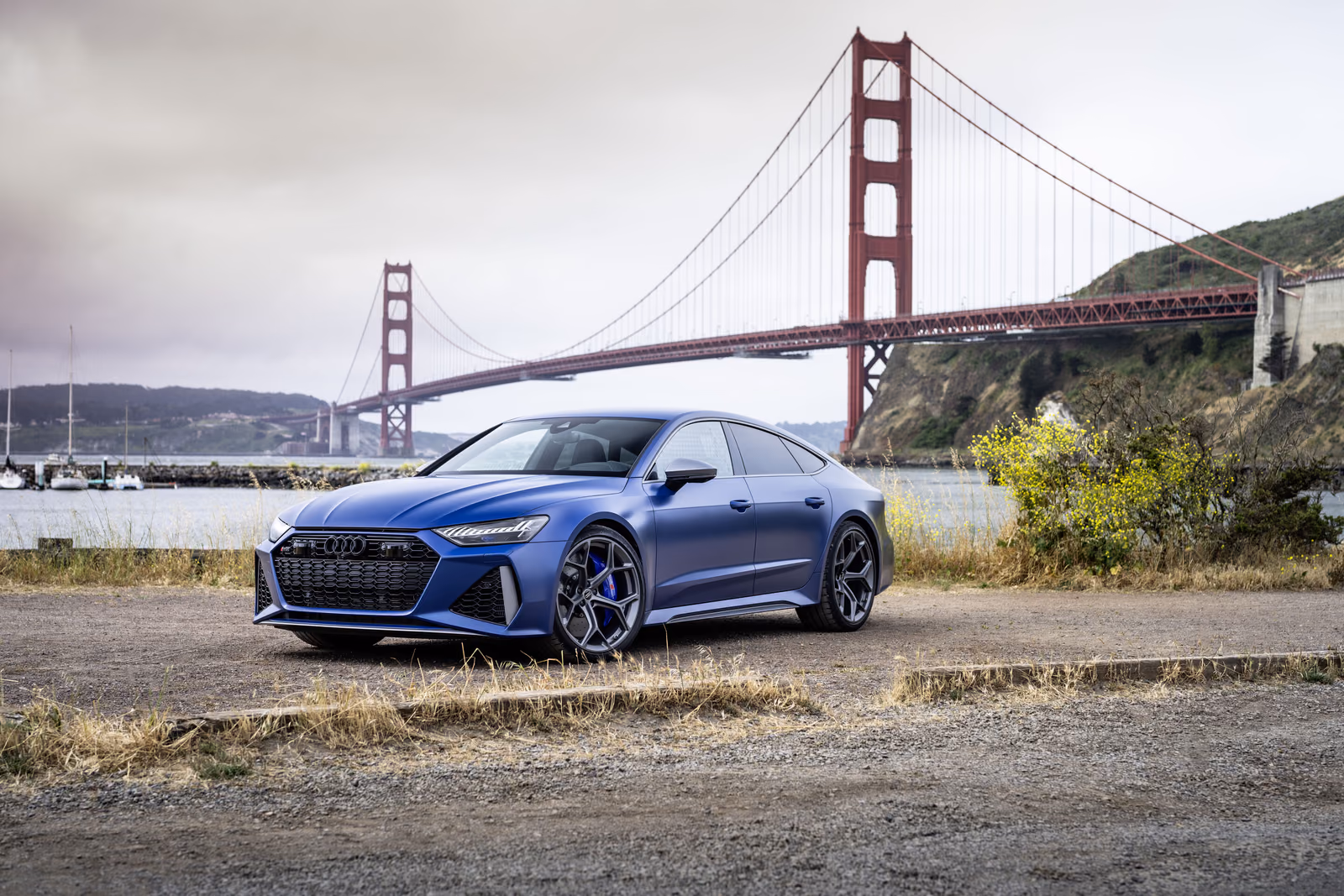 Audi RS 7 Sportback performance — вид спереди в три четверти