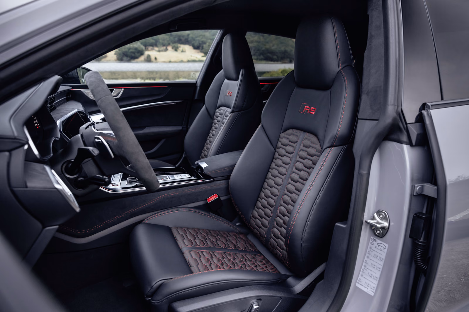 Audi RS 7 Sportback performance — передние спортивные кресла