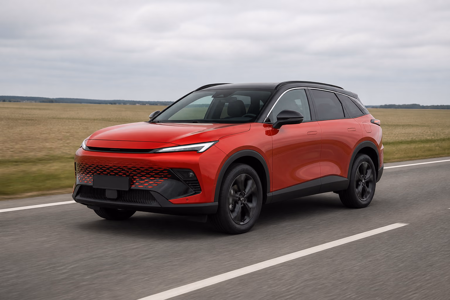 BAIC X55 на пустой трассе среди полей