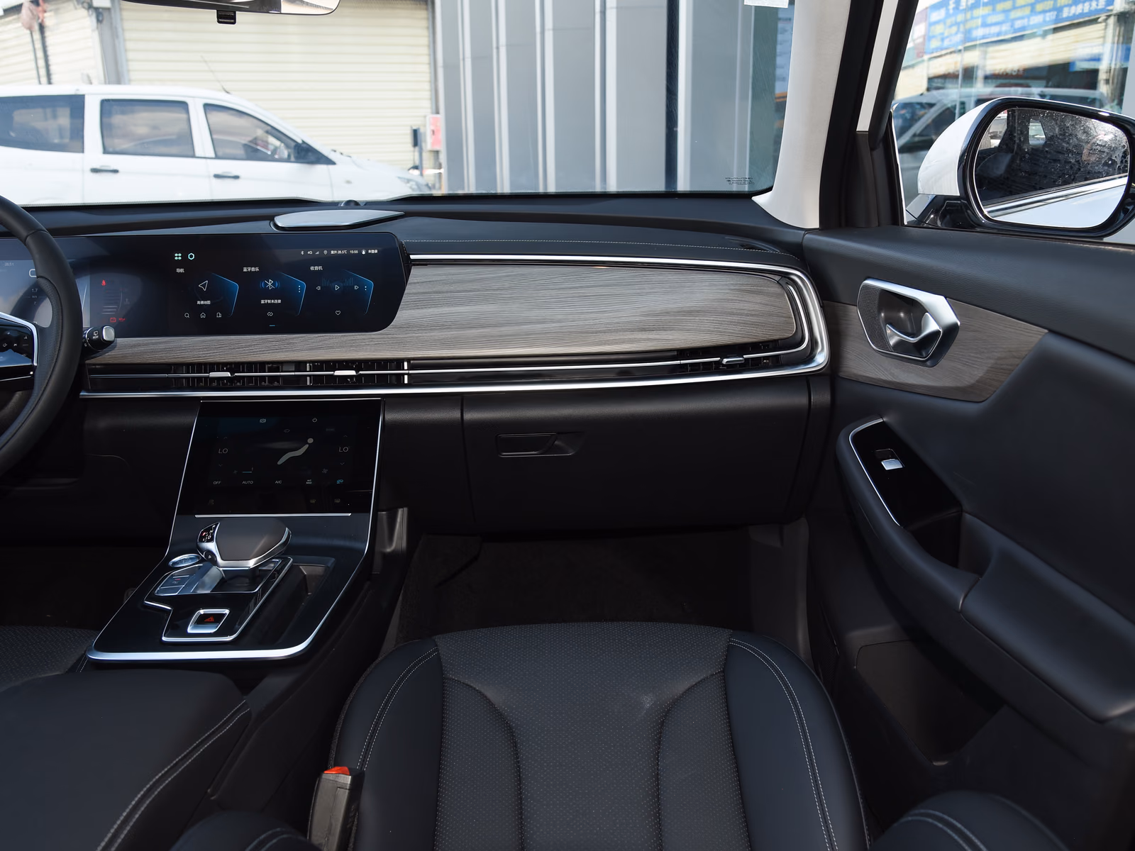 BAIC Beijing X7 — передняя панель со стороны пассажира