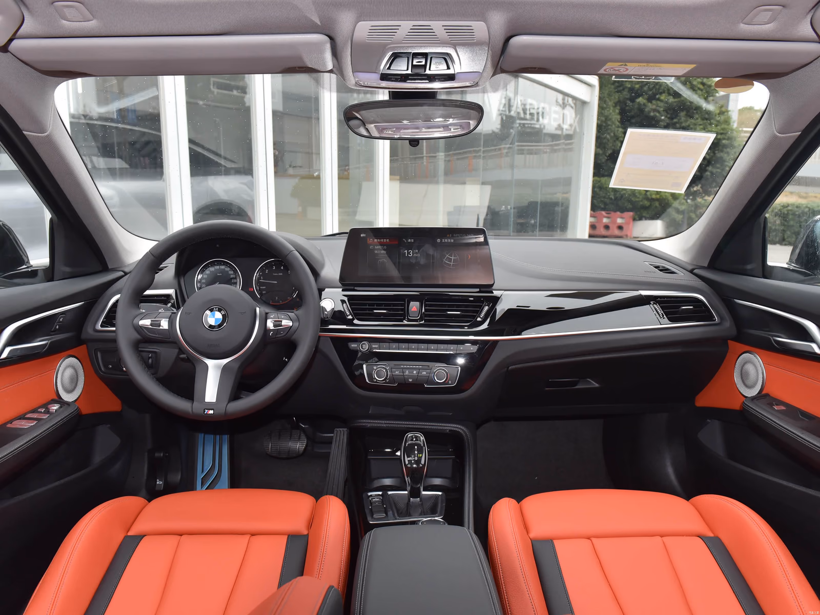 Передняя панель BMW 1 серии седан
