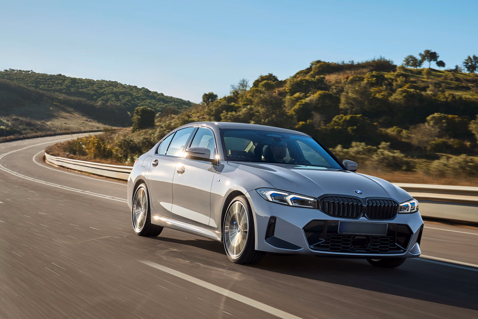 BMW 3 Series — в движении по серпантину