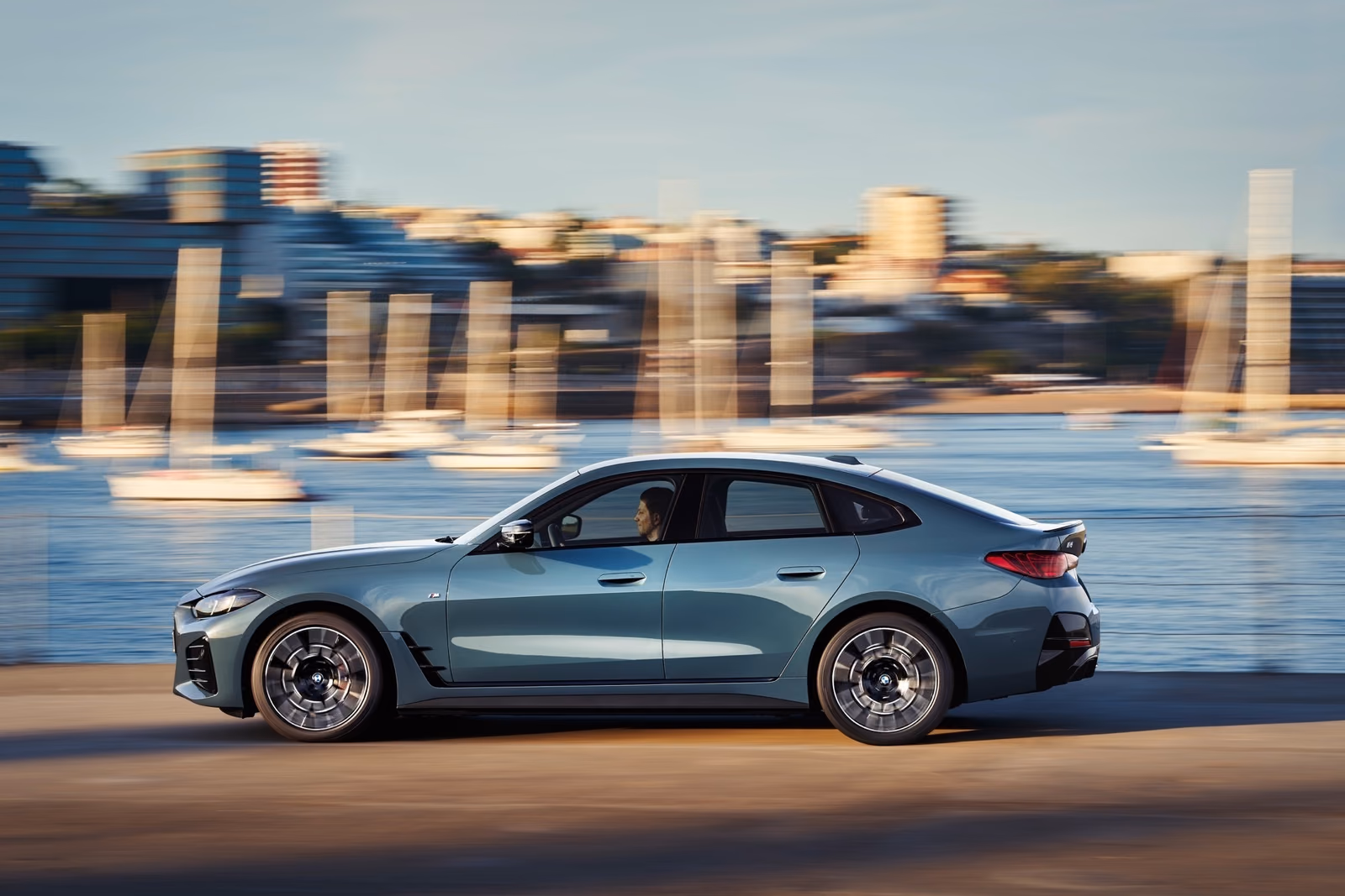 BMW i4 — на природе