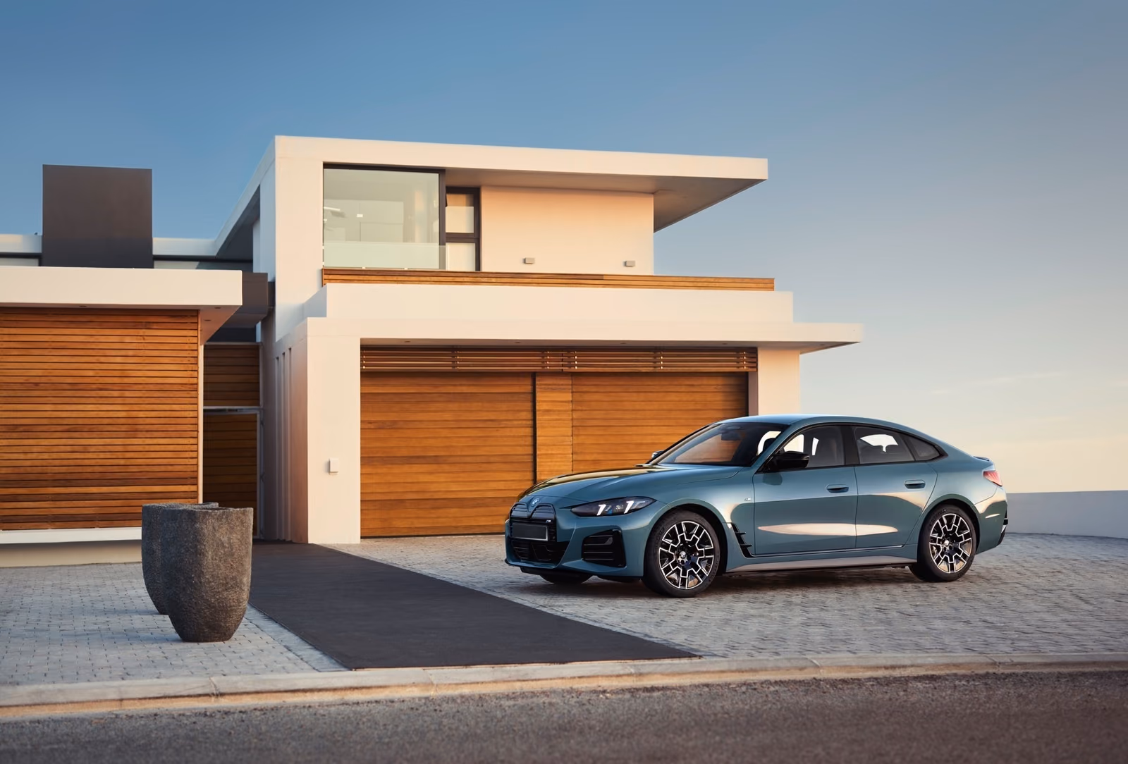 BMW i4 — на природе