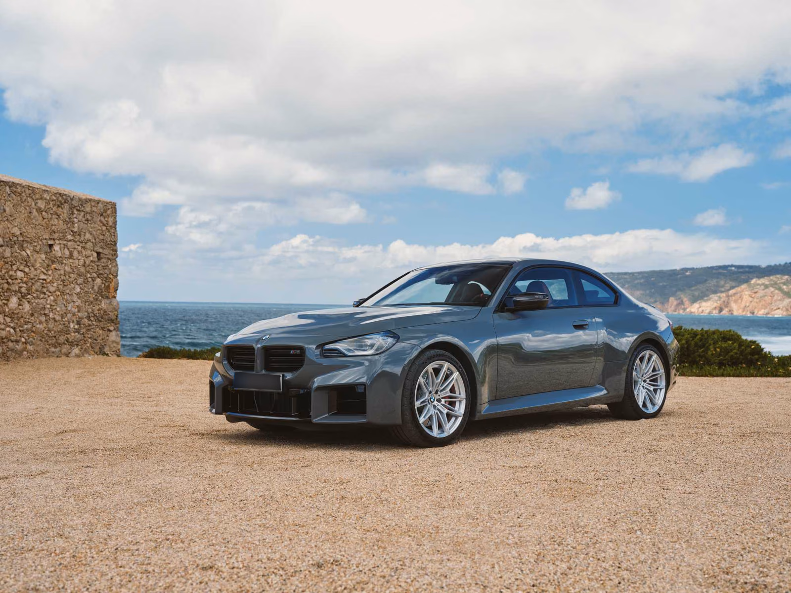 BMW M2 G87 — передний боковой ракурс