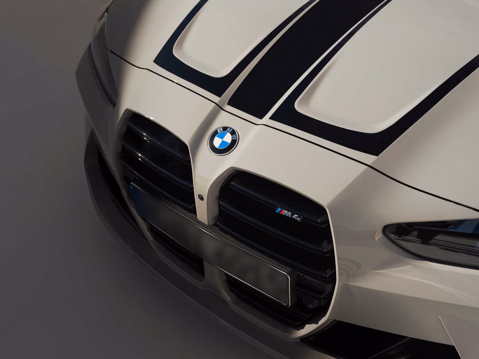 BMW M4 G82 — капот и решётка радиатора