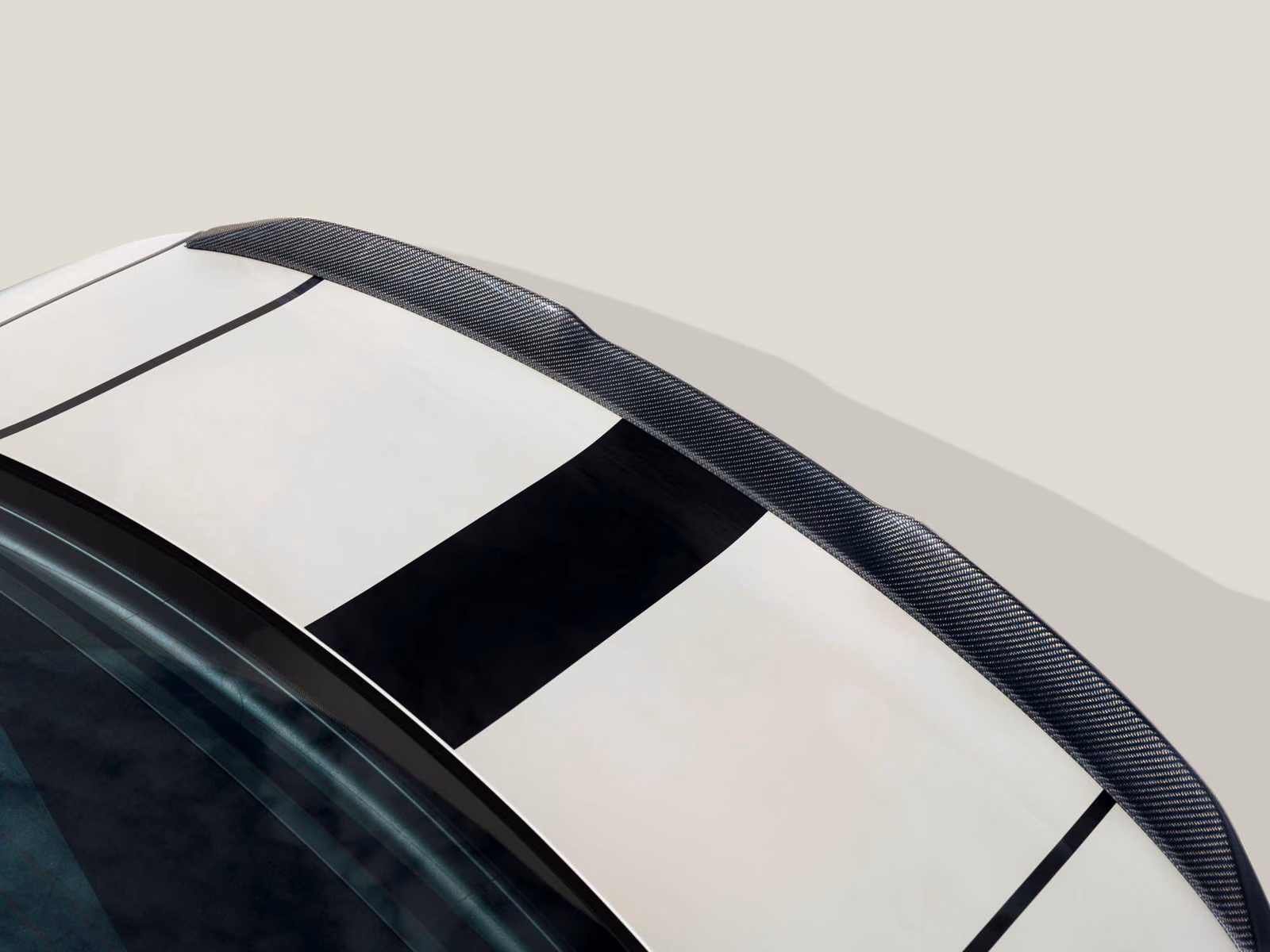 BMW M4 G82 — карбоновая крыша