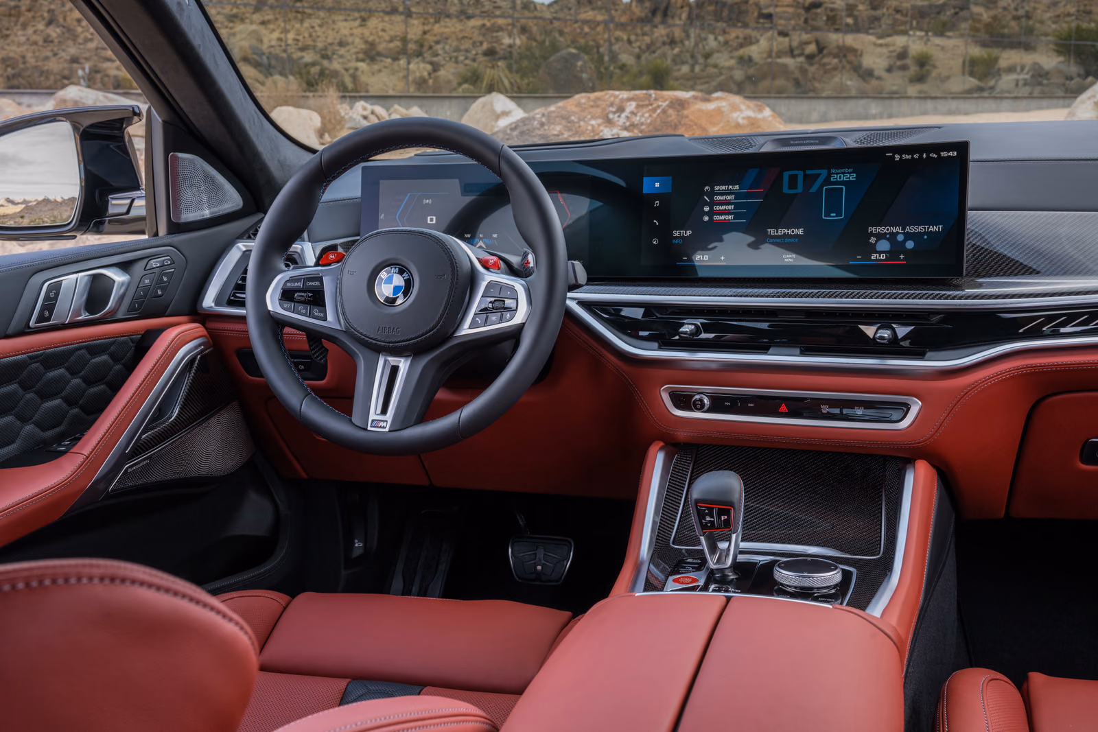 Рабочее место водителя BMW X6 M Competition