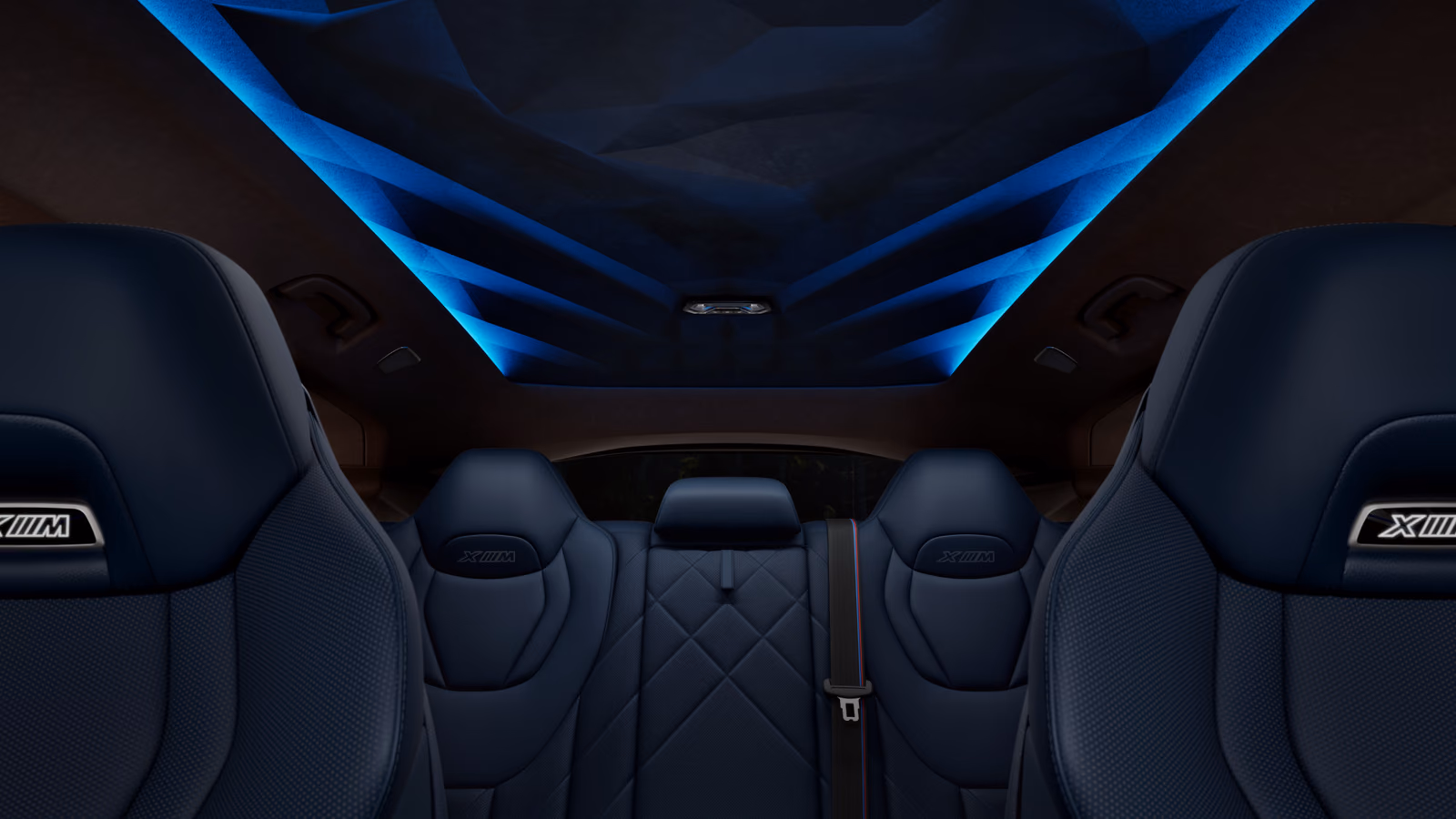 Потолок M Lounge и задний диван BMW XM