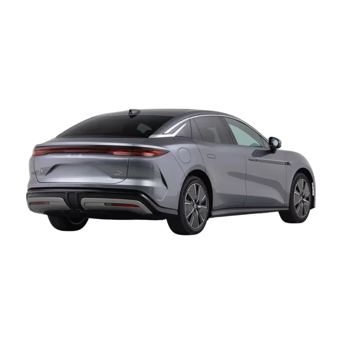 BYD Han L EV — вид сзади в три четверти