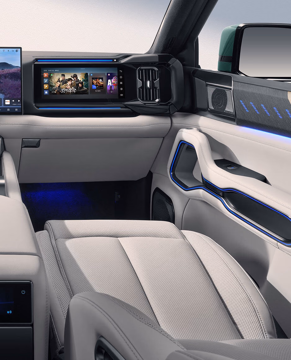 BYD Leopard 8 — кресло переднего пассажира