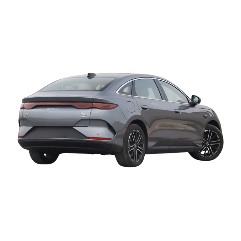 BYD Qin L EV — вид сзади в три четверти