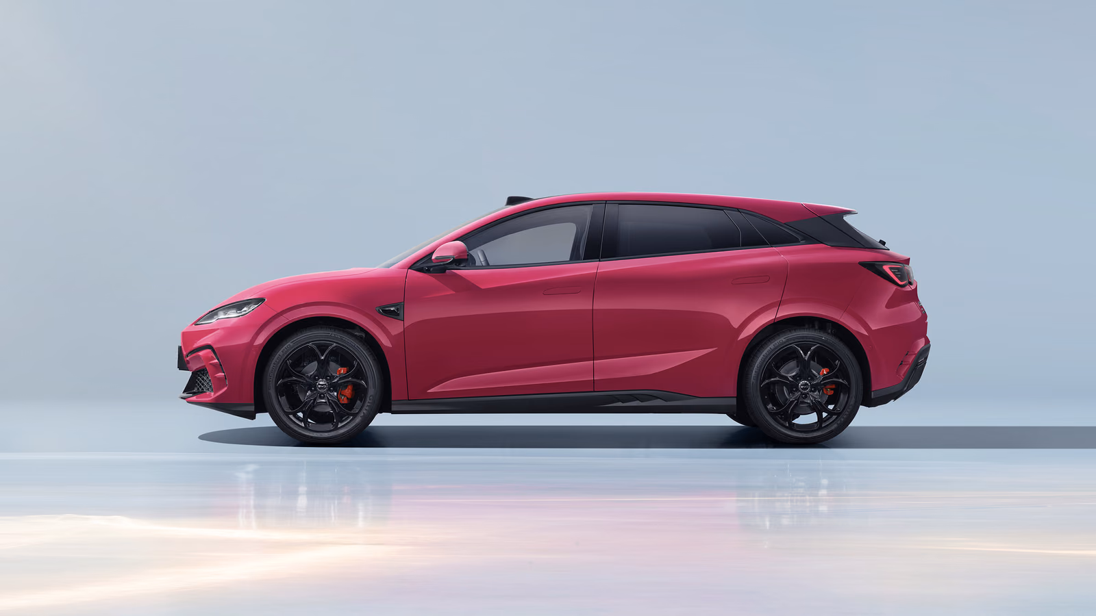 BYD Seal 06 GT — студийный профиль