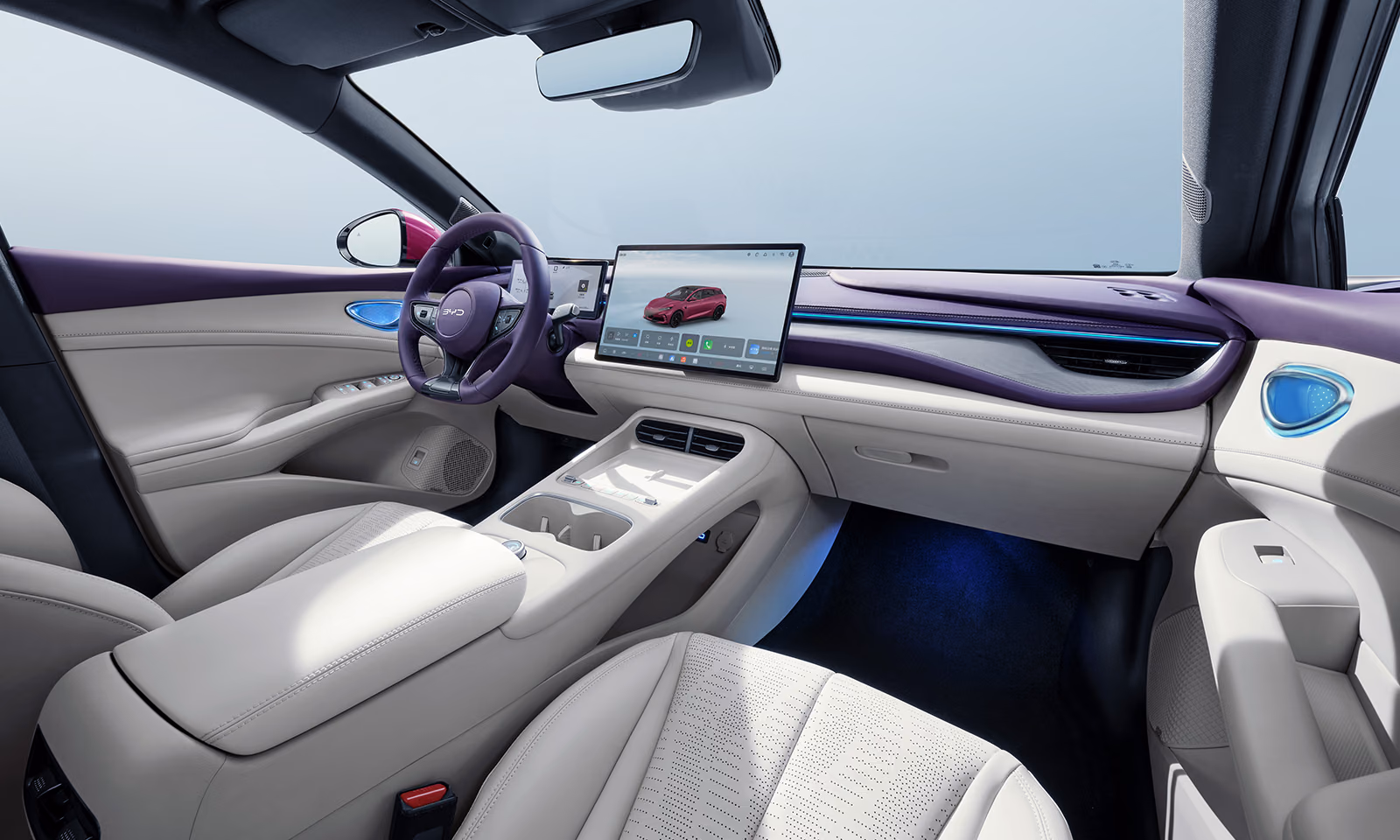 BYD Seal 06 GT — леворульный кокпит со стороны пассажира