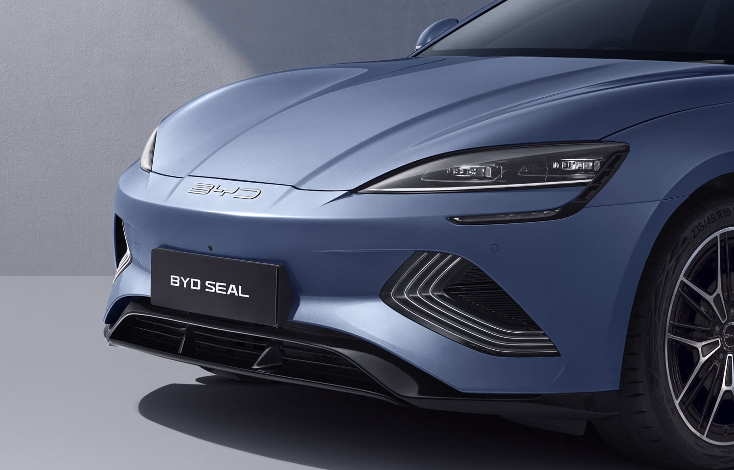 Передняя оптика BYD Seal