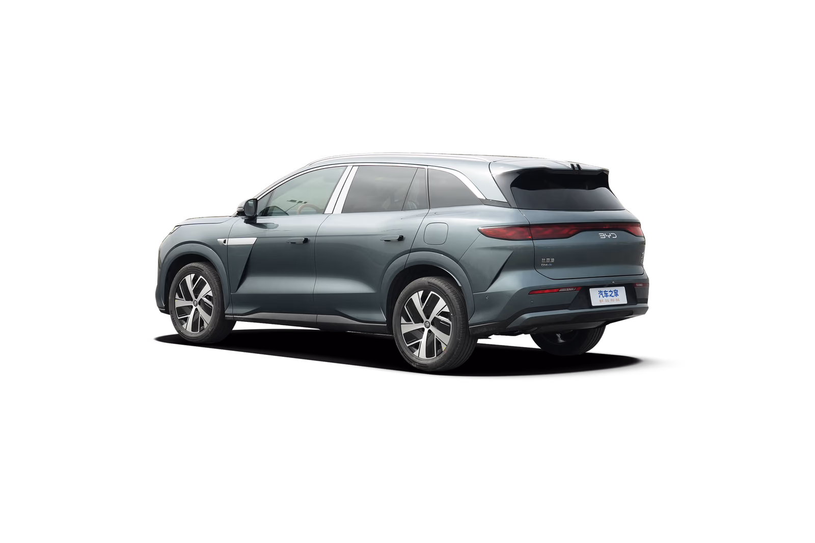 BYD Tang L DM — вид сзади в три четверти