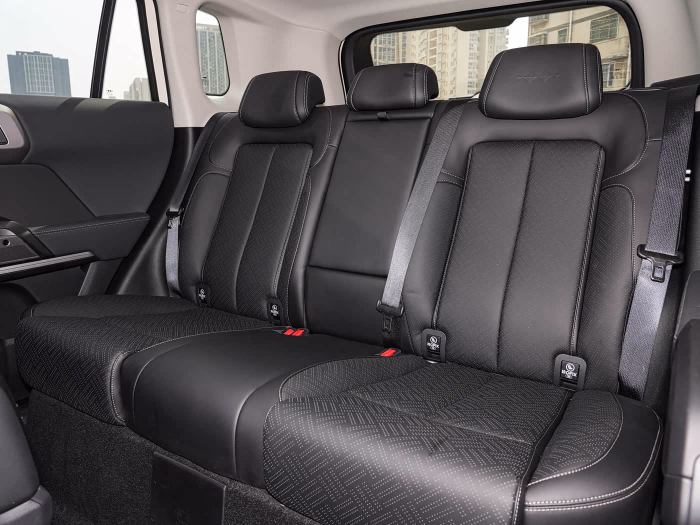 BYD Leopard 3 / Titanium 3 — второй ряд сидений