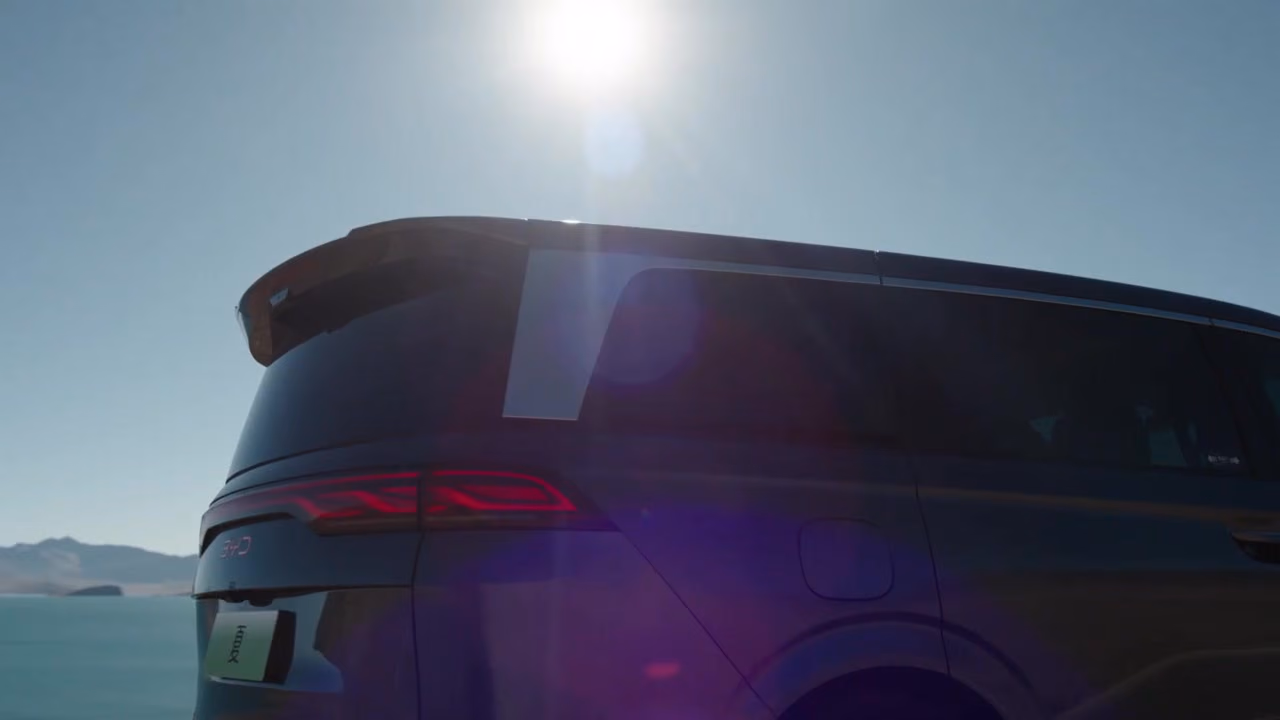 BYD Xia — задняя светотехника крупным планом