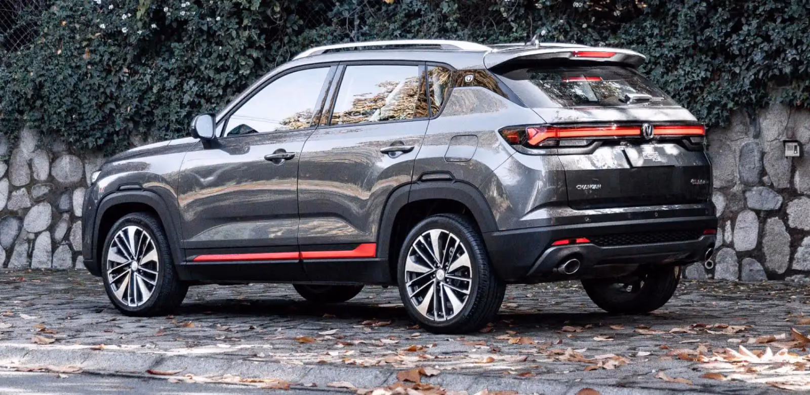 Changan CS35 Plus в профиль