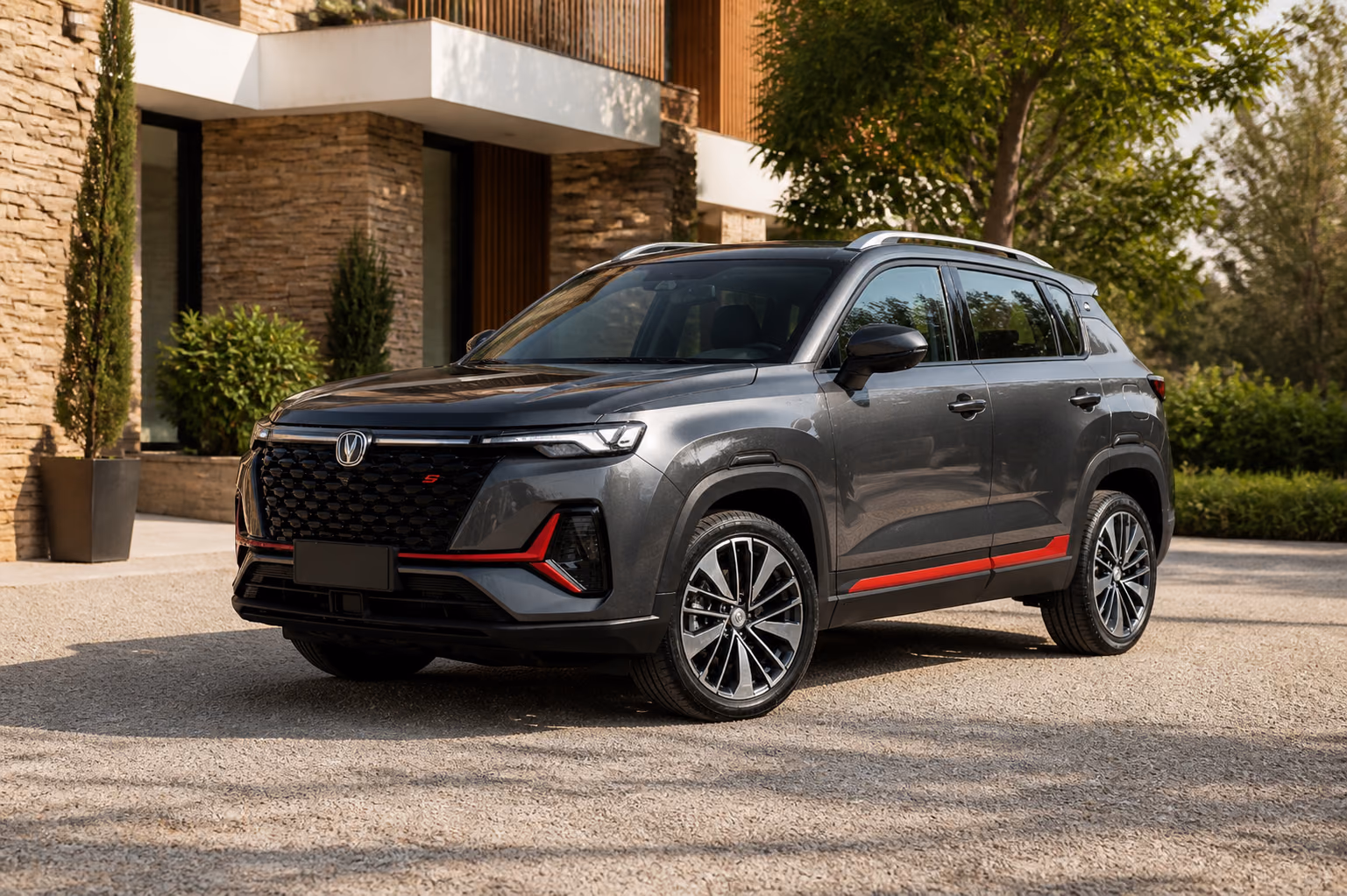 Changan CS35 Plus у современного загородного дома