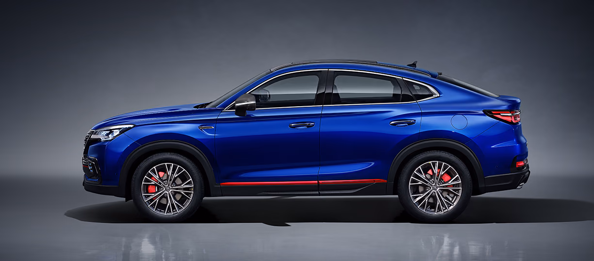 Синий Changan CS85 Coupe в профиль