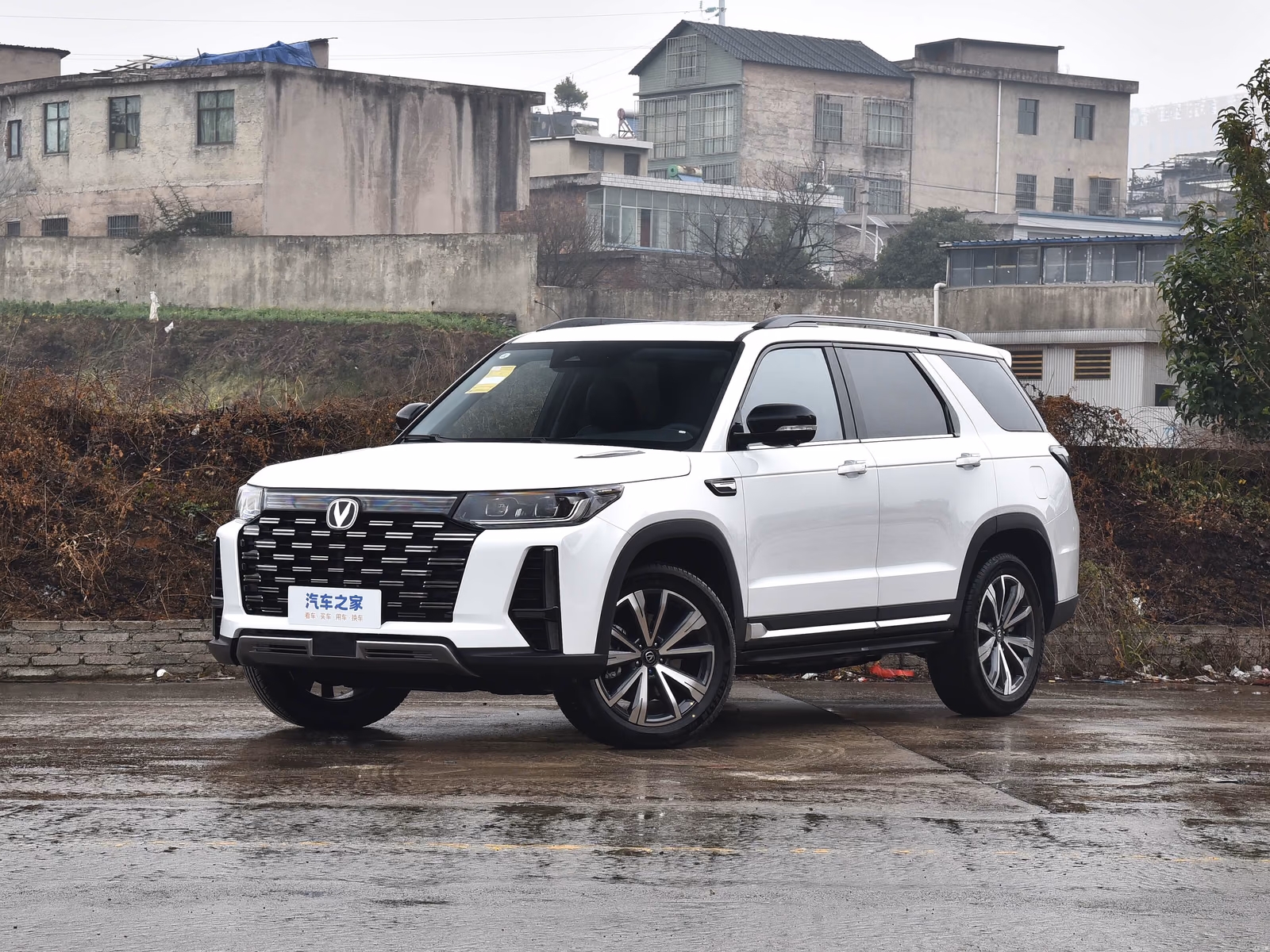 Changan CS95 — кадр 15