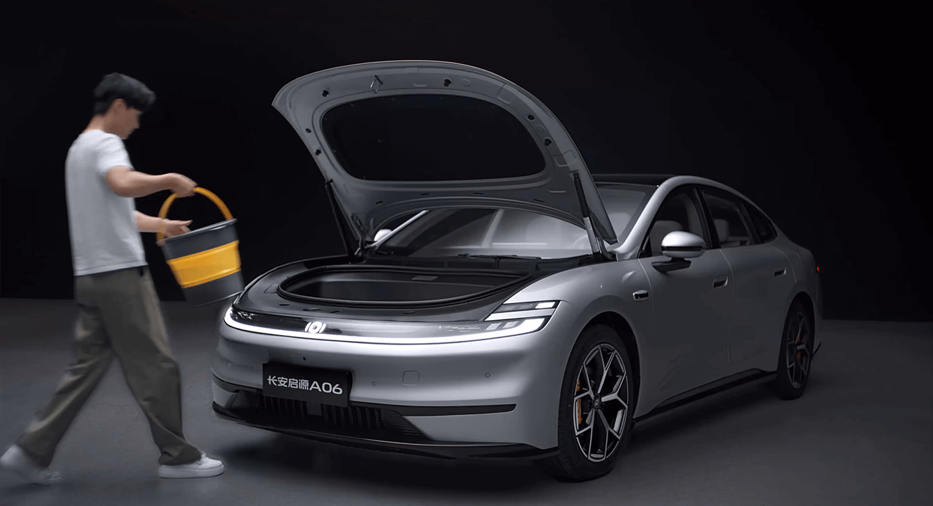 Загрузка открытого багажника Changan Nevo A06