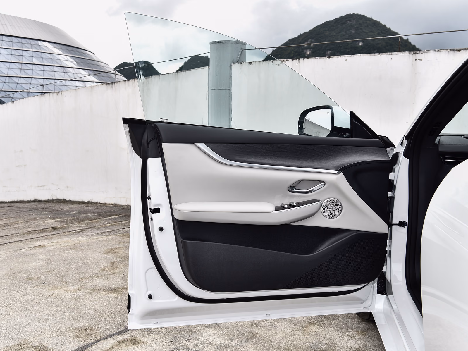 Changan Nevo A07 — внутренняя панель передней двери