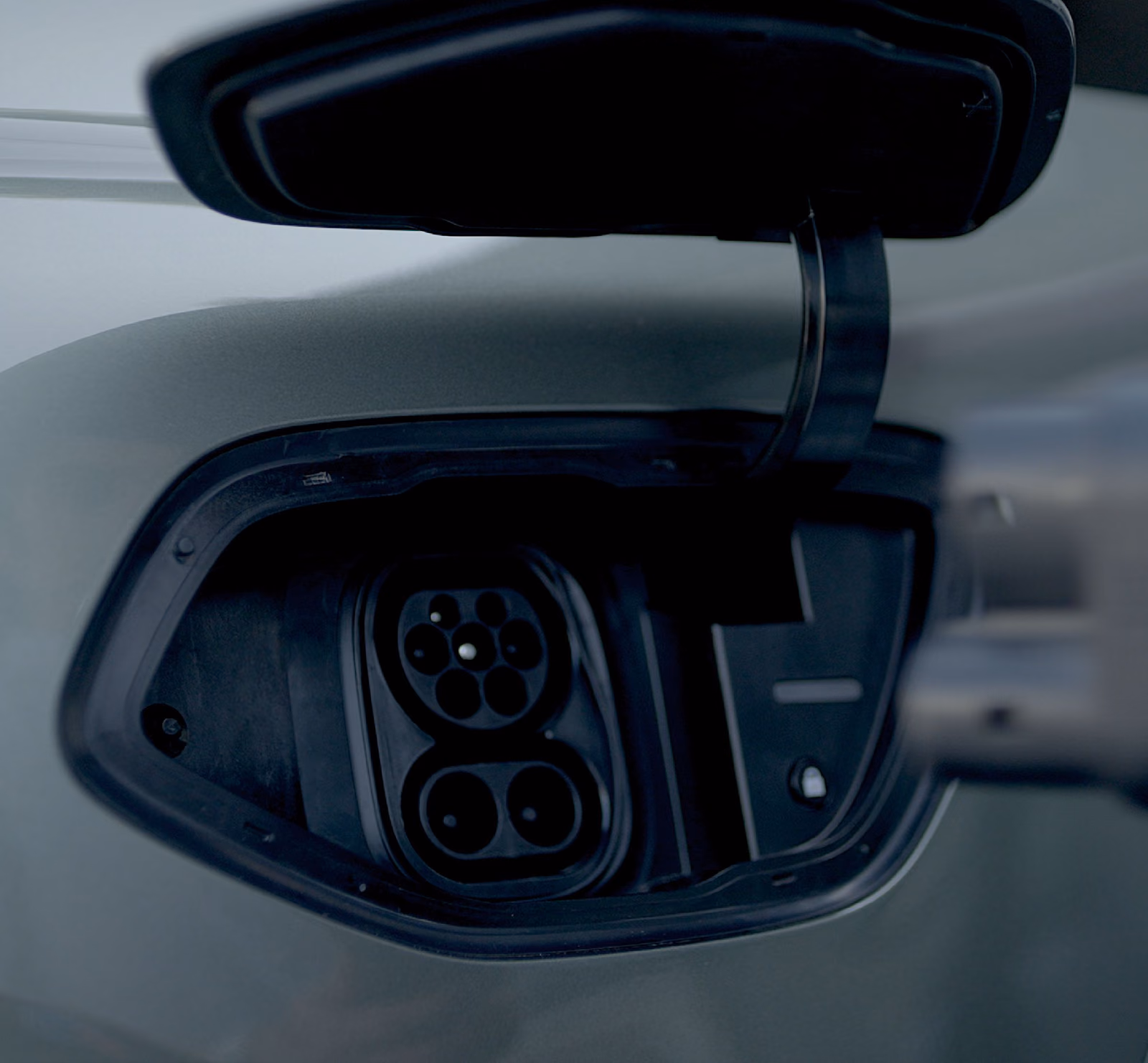 Changan Nevo E07 — зарядный порт