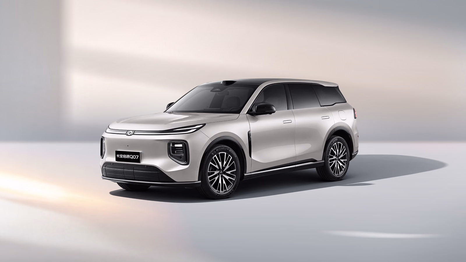 Changan Nevo Q07 — крупный план кузова
