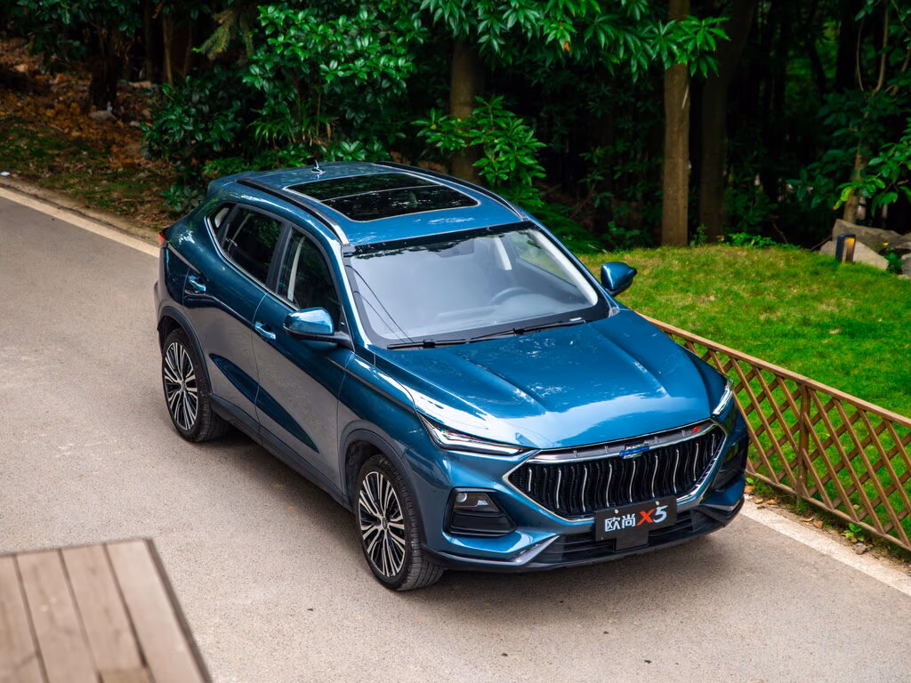 Changan Oshan X5 — вид сверху спереди