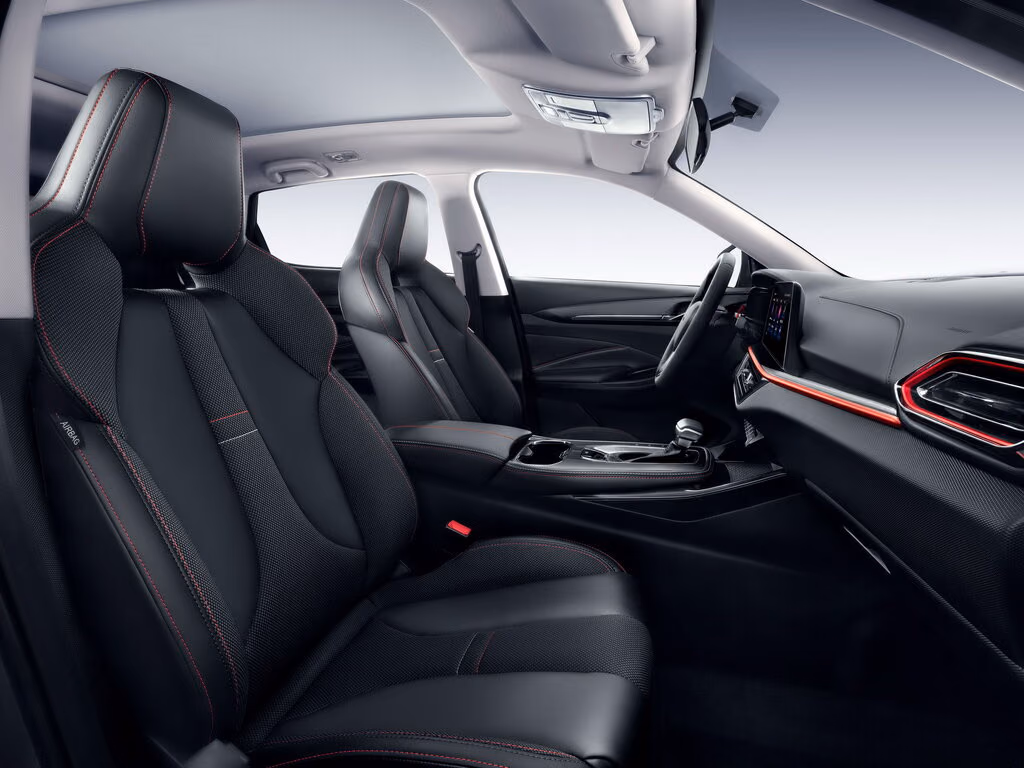 Changan Oshan X5 — передние сиденья