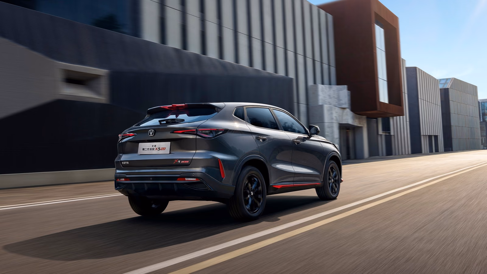 Changan X5 Plus — в движении