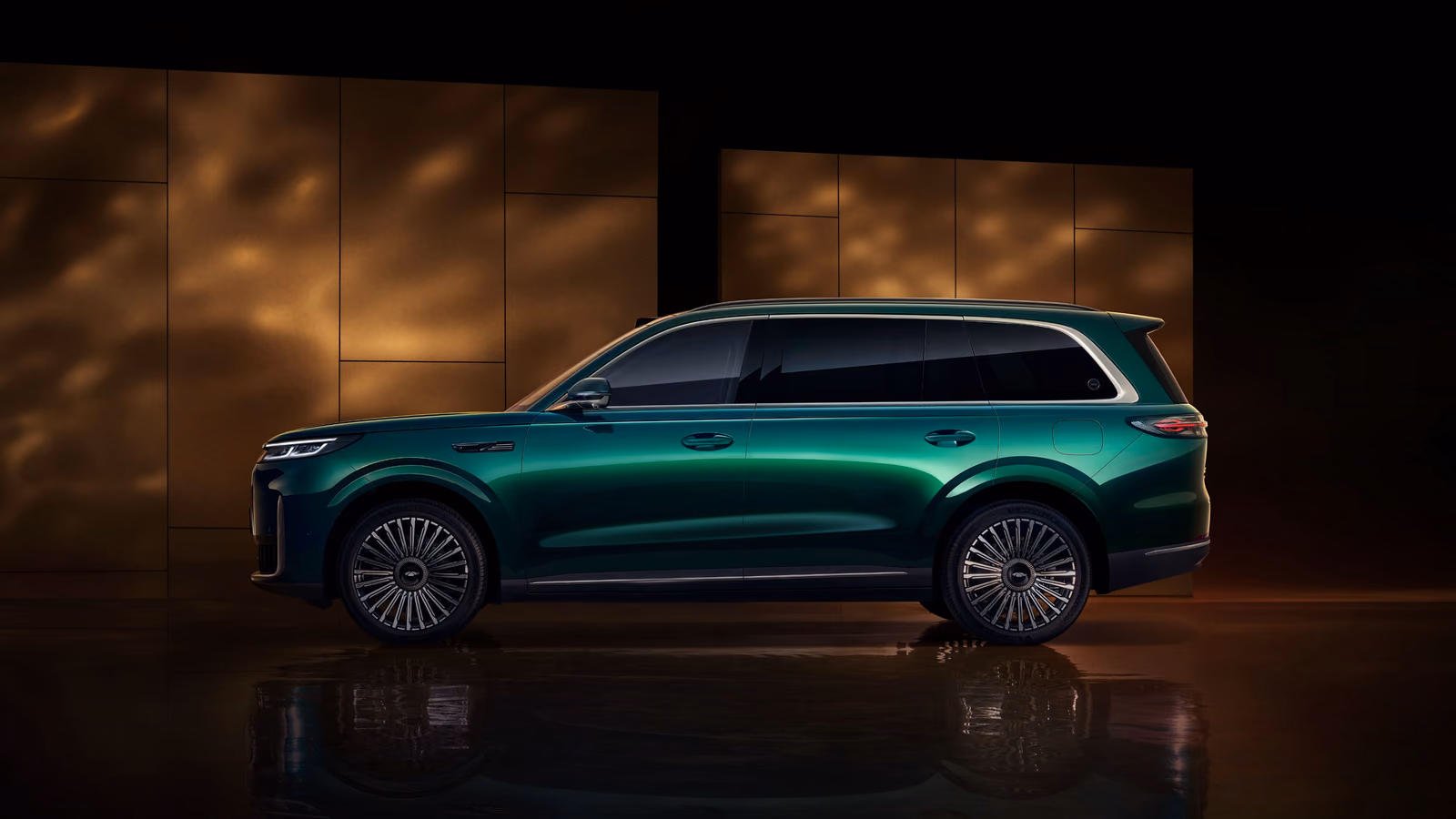 Chery Fulwin T11 — профиль кузова в студии