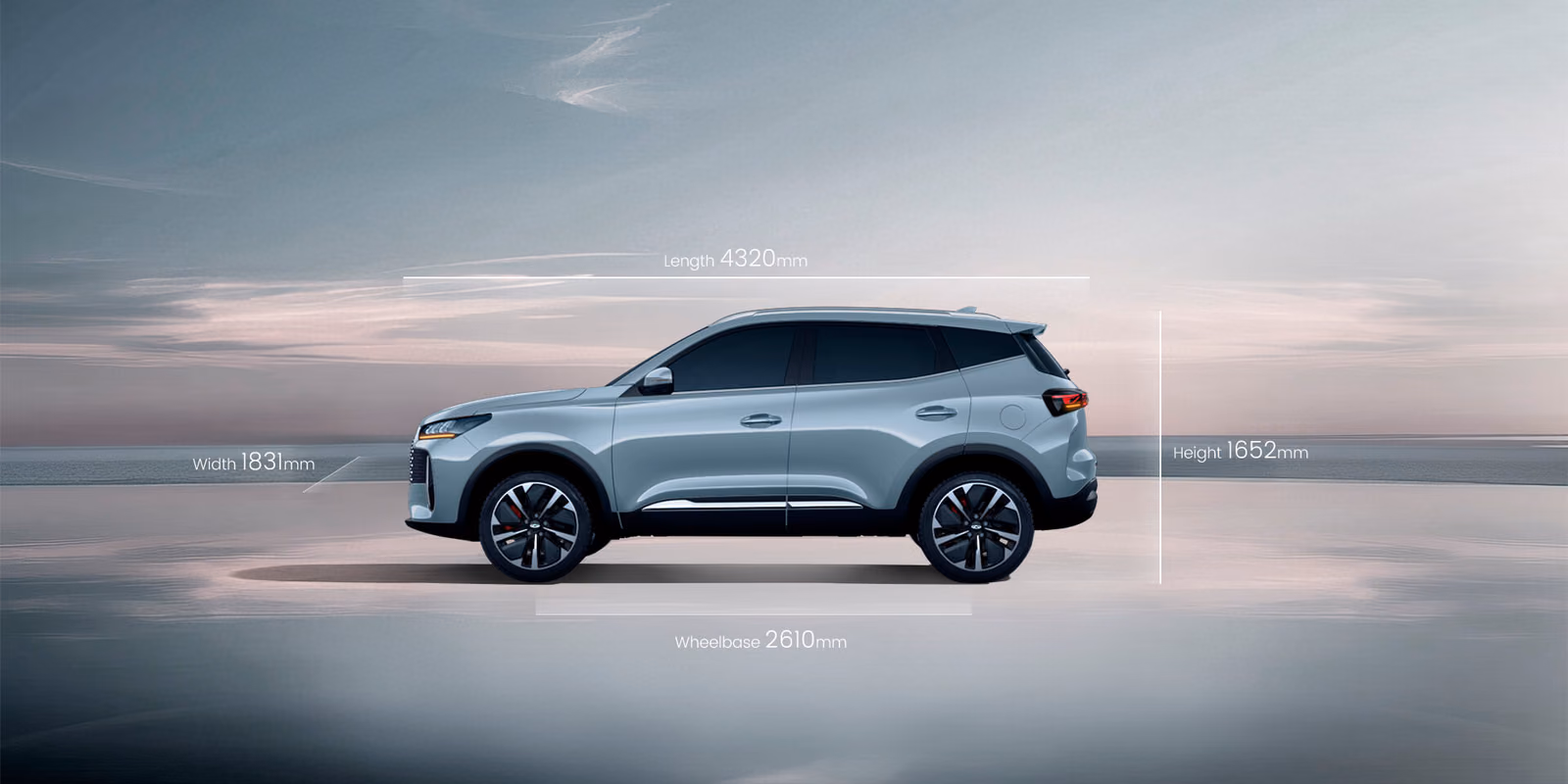 Серебристый Chery Tiggo 4 CSH в профиль