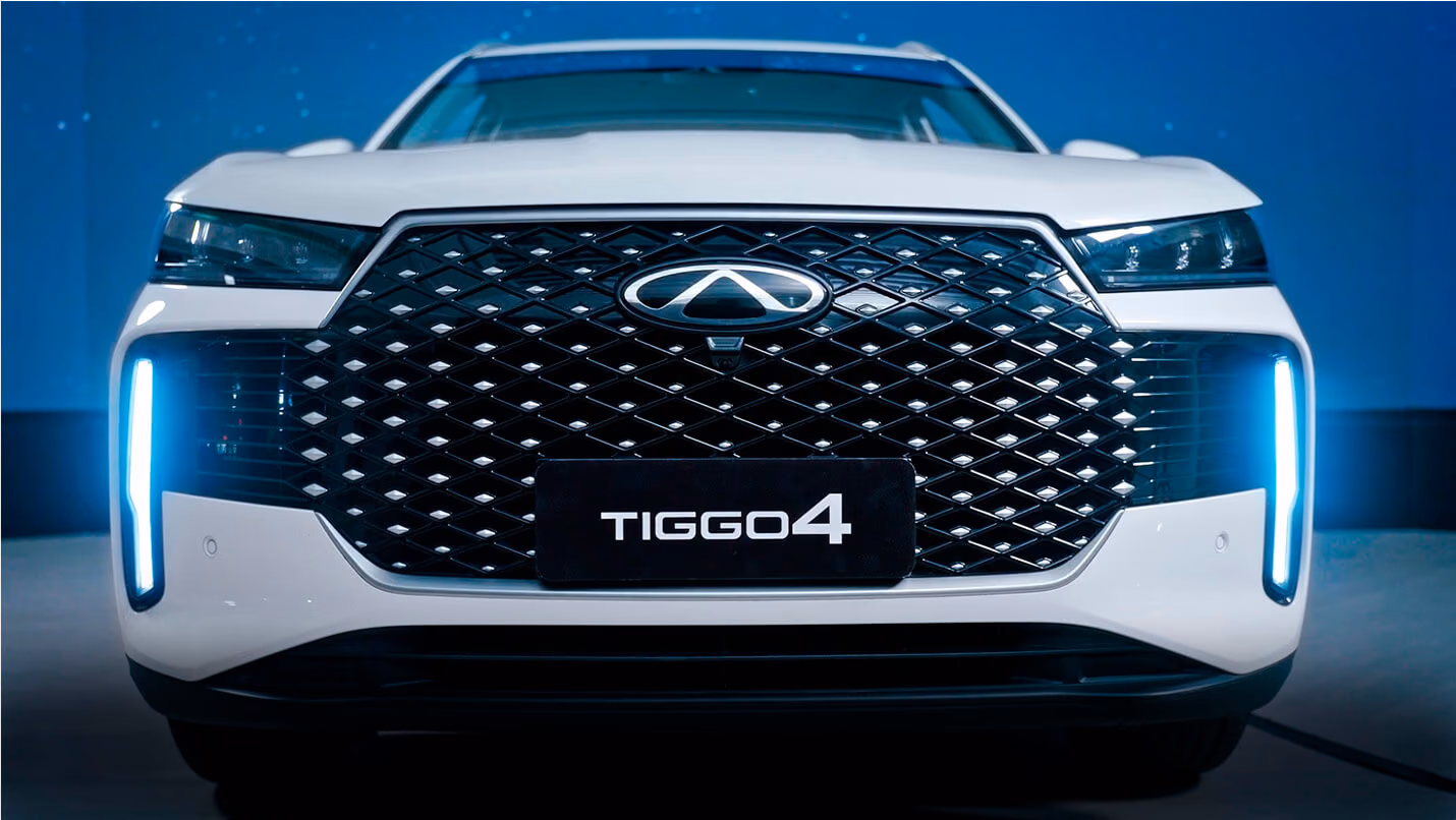 Передняя часть Chery Tiggo 4 в студии