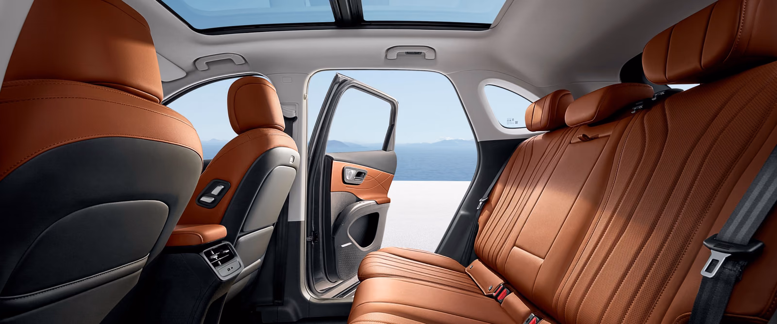 Пространство второго ряда Chery Tiggo 8