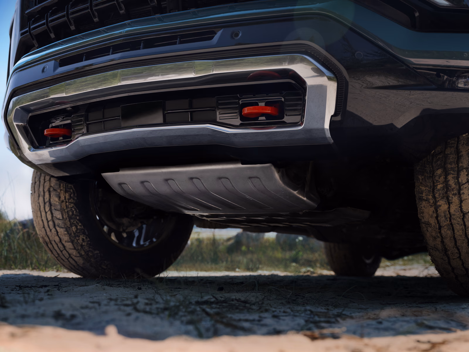 Chevrolet Tahoe Z71 — защита переднего бампера и красные буксировочные проушины