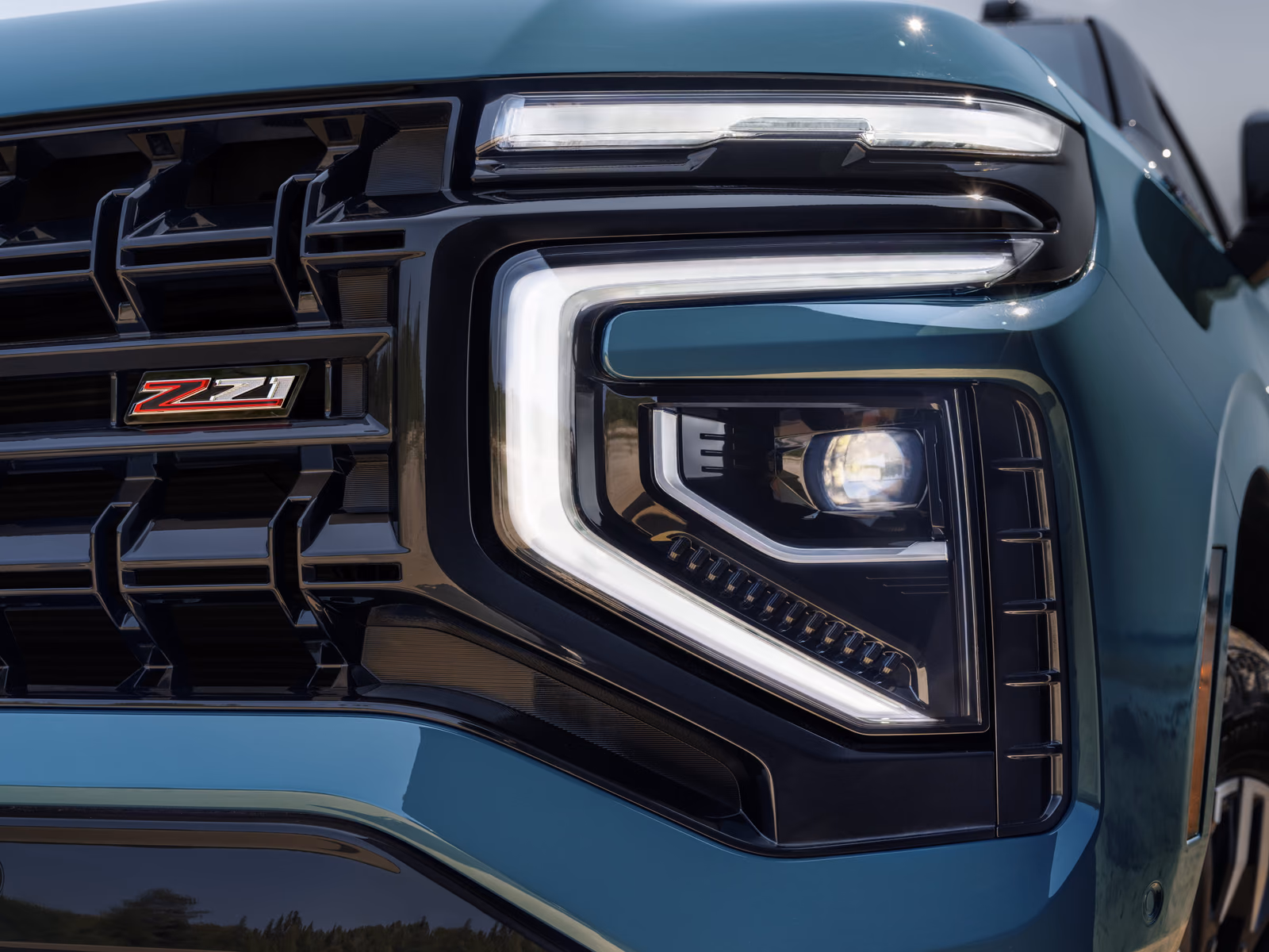 Chevrolet Tahoe Z71 — новая C-образная светодиодная оптика