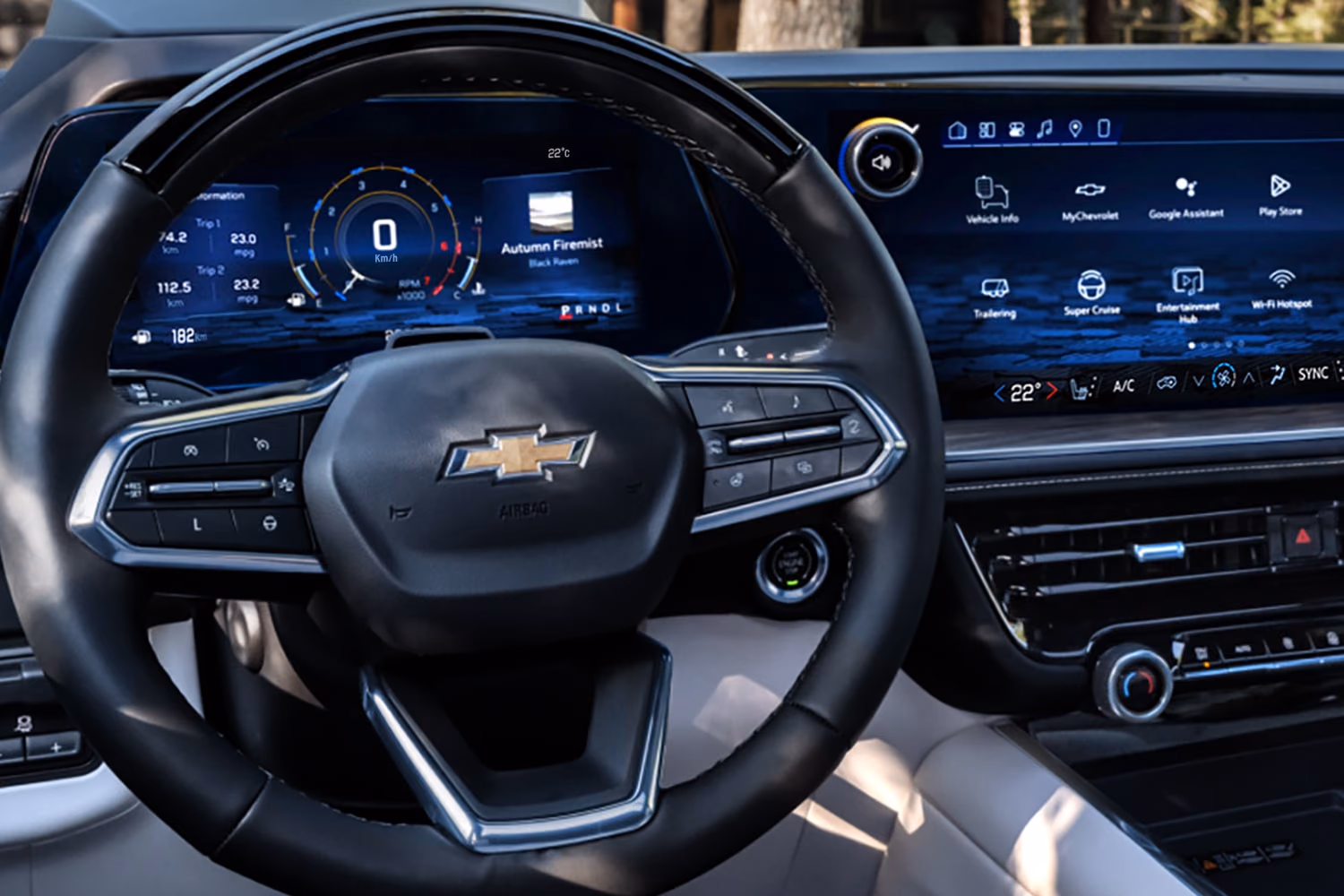 Chevrolet Tahoe — рулевое колесо, цифровая приборная панель и мультимедиа