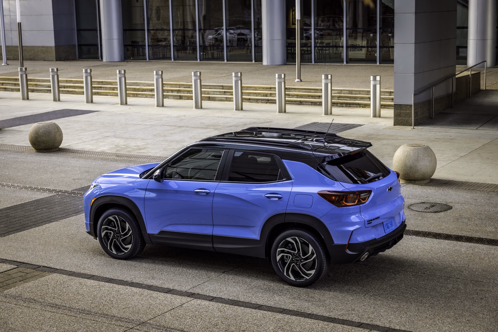 Chevrolet Trailblazer RS, вид сзади в три четверти