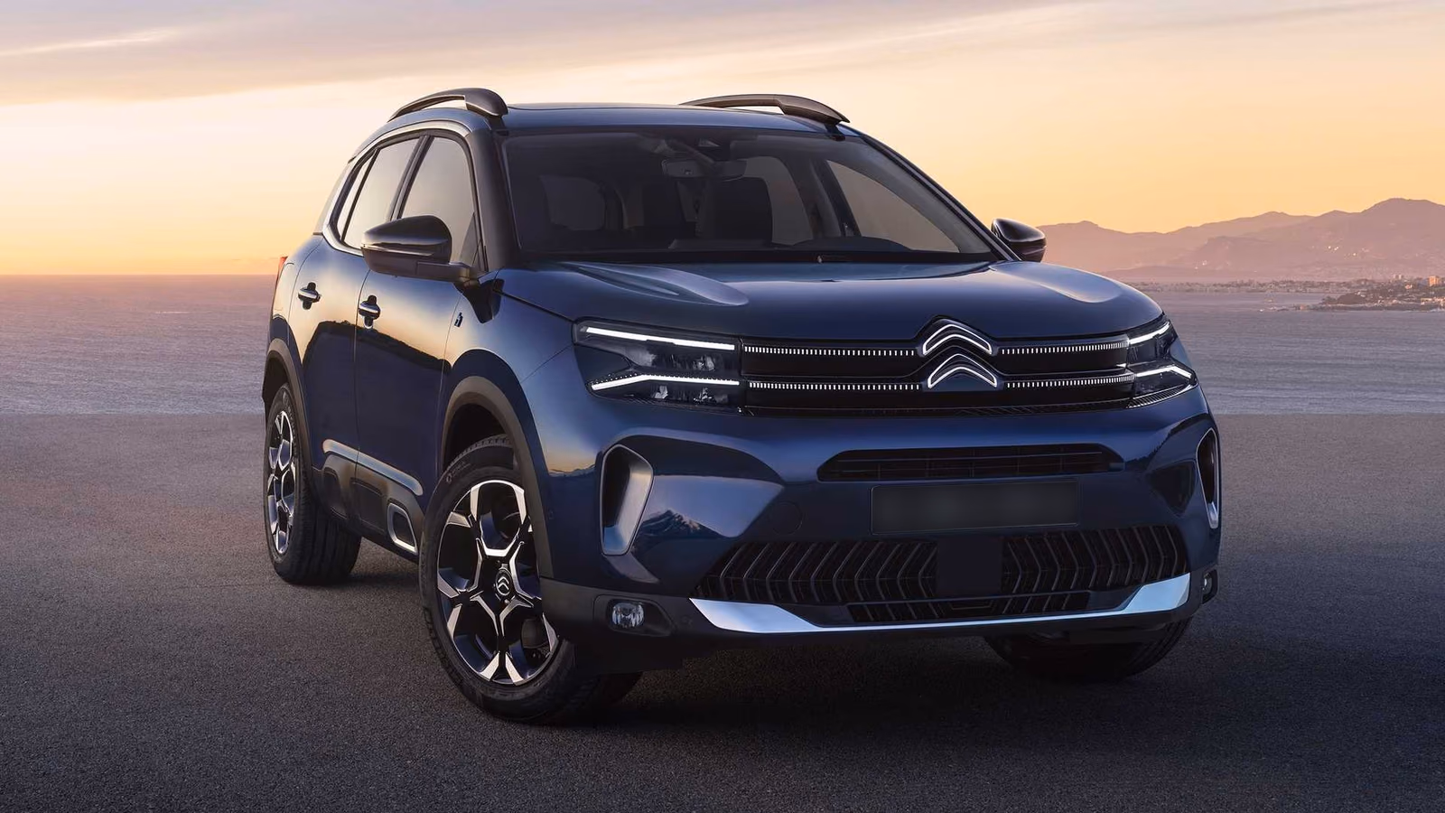 Citroen C5 Aircross — спереди в три четверти