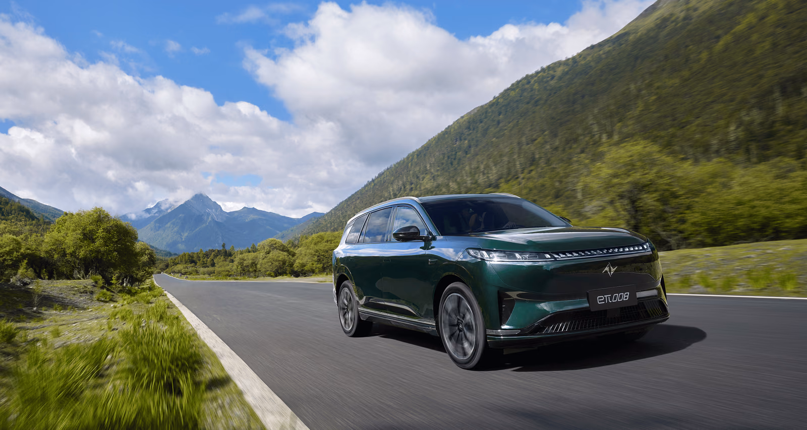 Dongfeng eπ 008 — движение по горной дороге