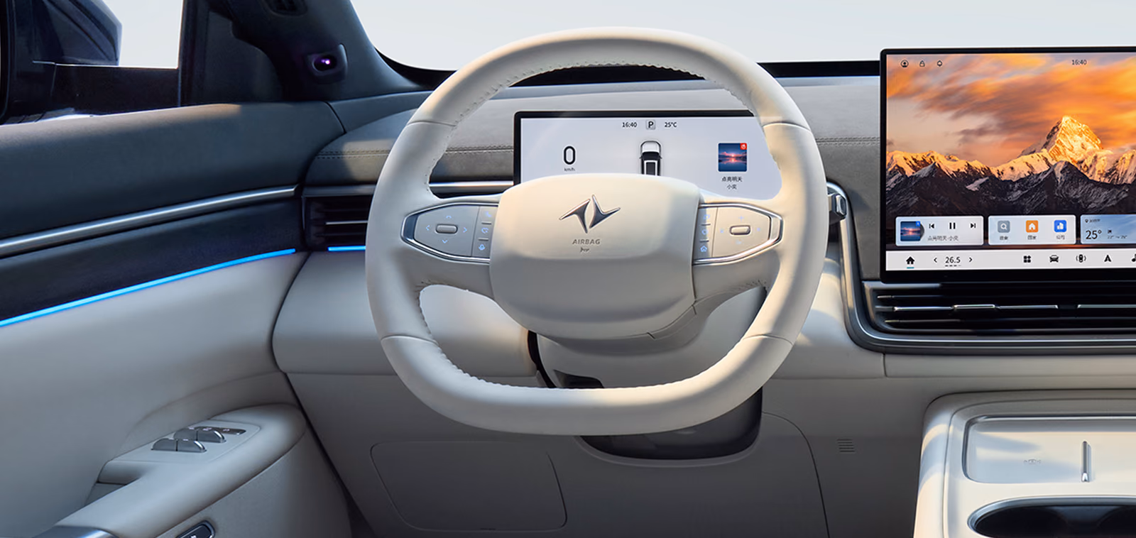 Dongfeng eπ 008 — рулевое колесо и экраны