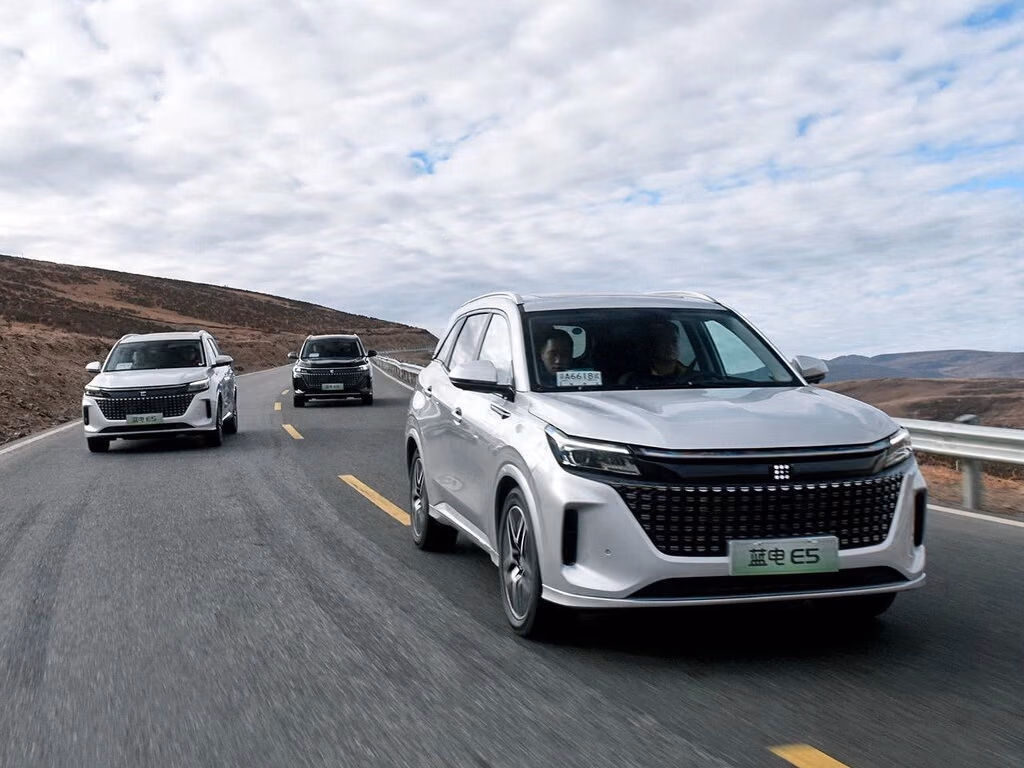 Dongfeng Landian E5 — вид спереди