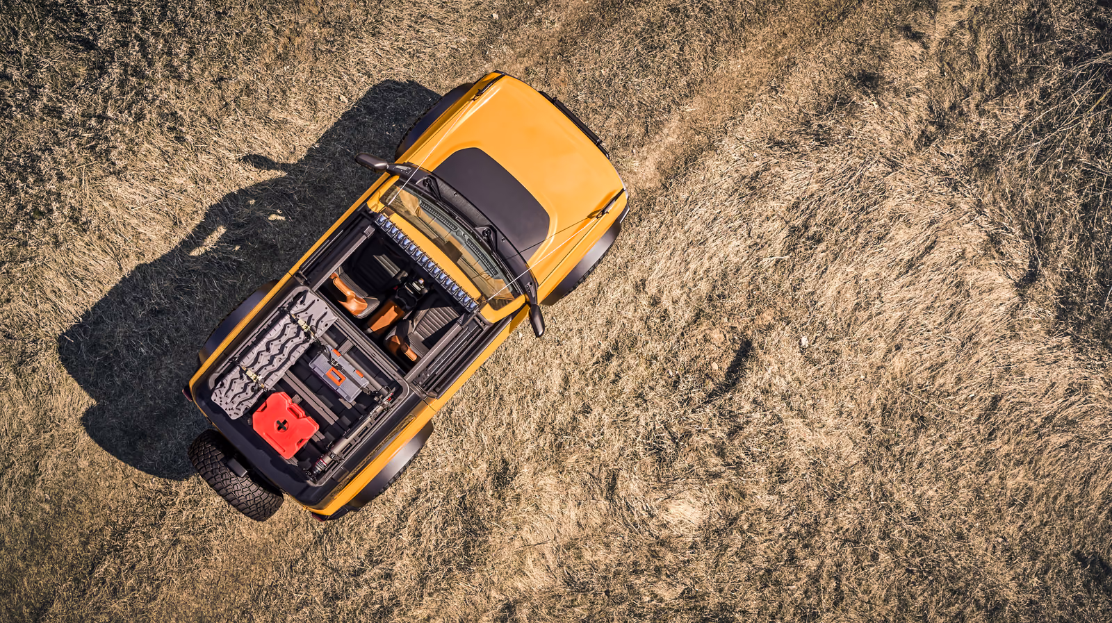 Ford Bronco — спереди в три четверти