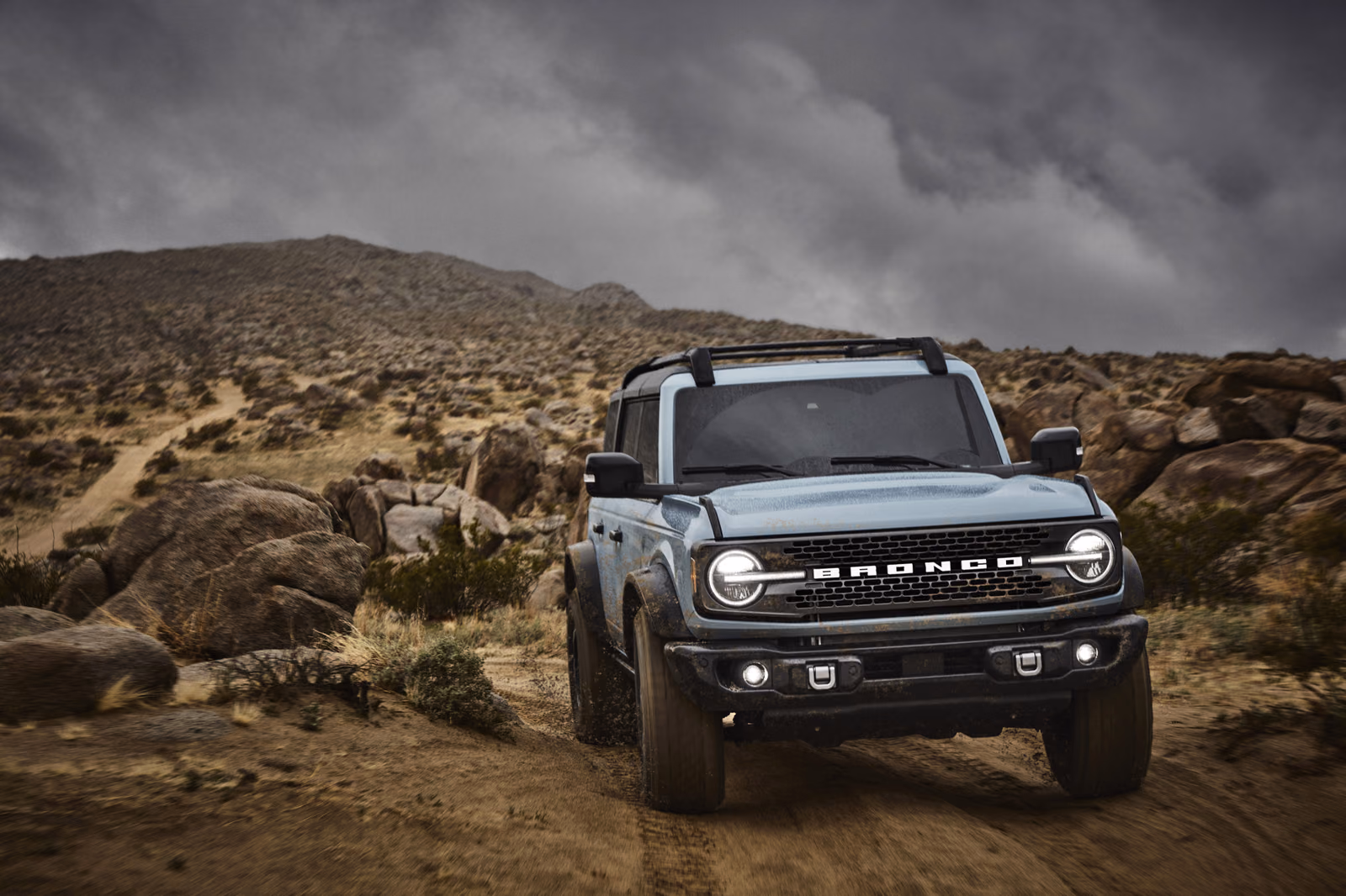 Ford Bronco — вид сзади в три четверти