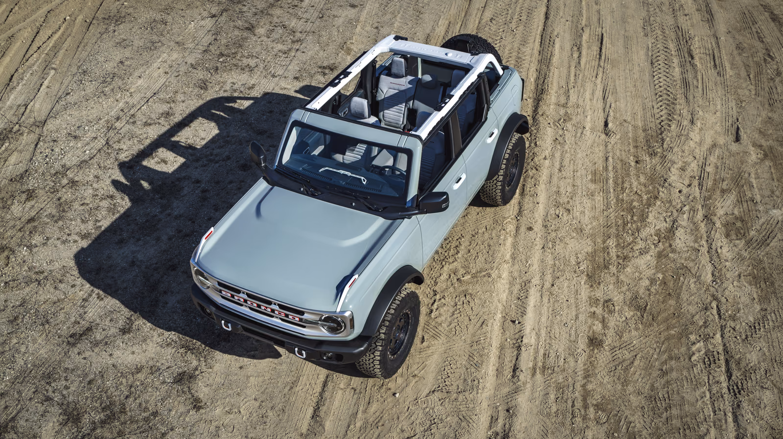 Ford Bronco — вид сзади