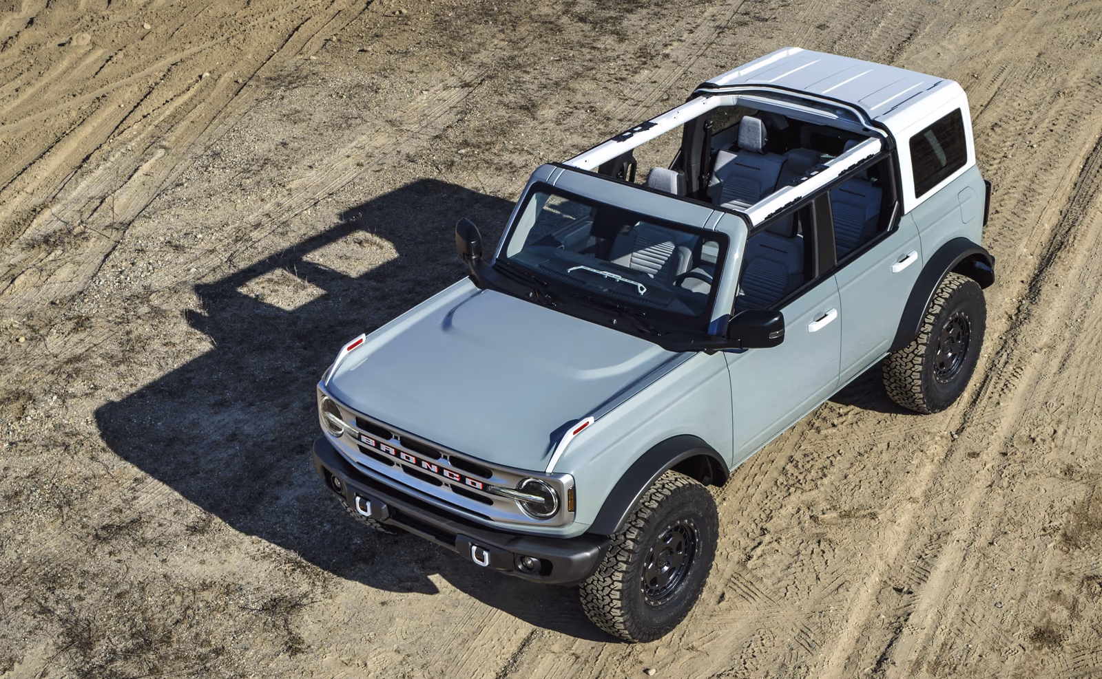 Ford Bronco — на природе